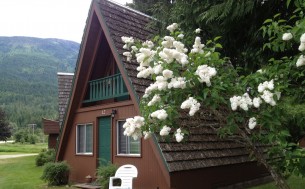 Kokanee Chalets, Motel, RV Park & Campground